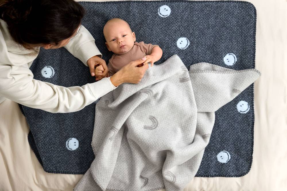Lässig Babydecke - Bio Baumwolle, Grau Kostenloser Versand