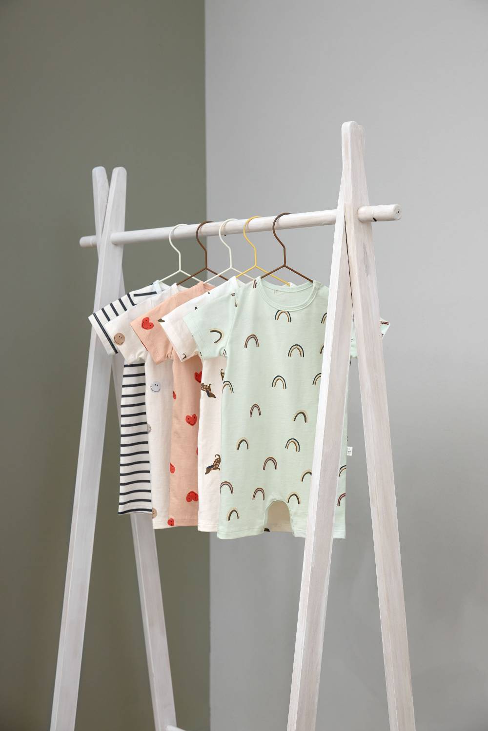 Lässig Baby Jumpsuit - Bio Baumwolle, Herzen, Rosa Neueste Mode