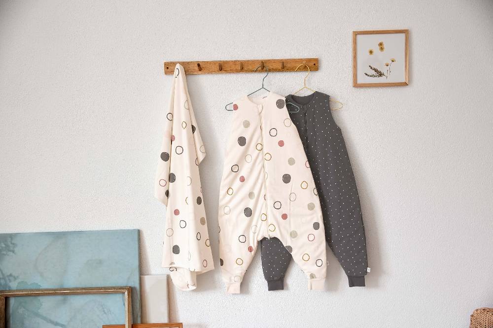 Lässig Kinder Schlafoverall 2,5 TOG, Spots, Anthrazit Jubiläumsangebot