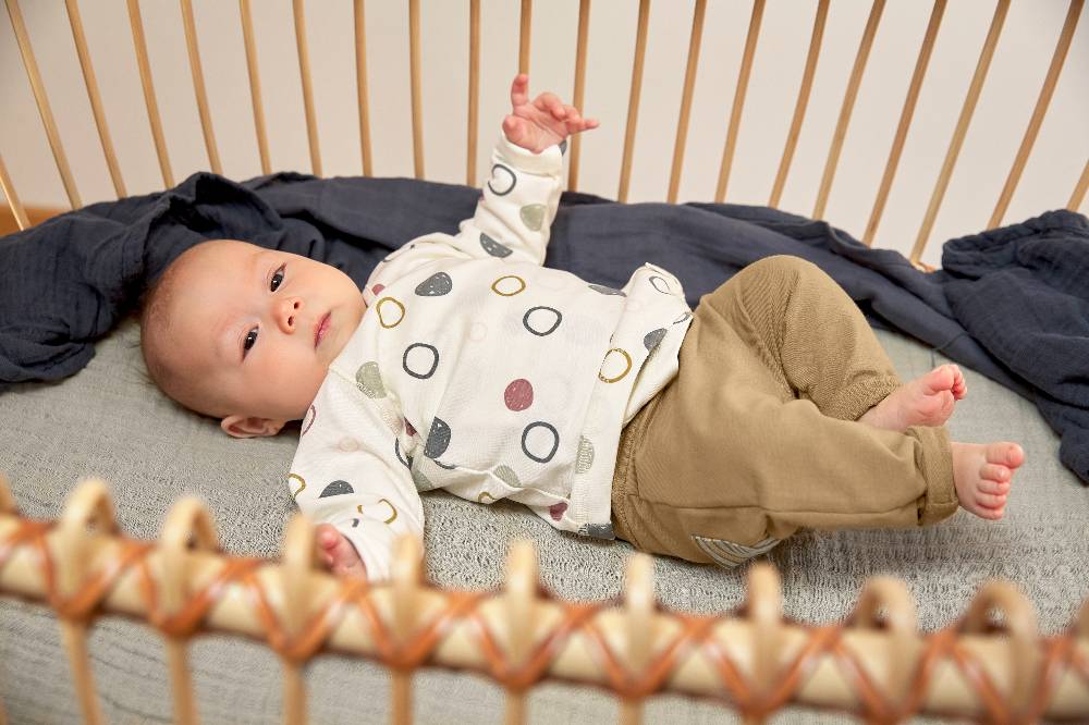 Lässig Baby Schlafanzug - Bio Baumwolle, Circles, Weiß 2025