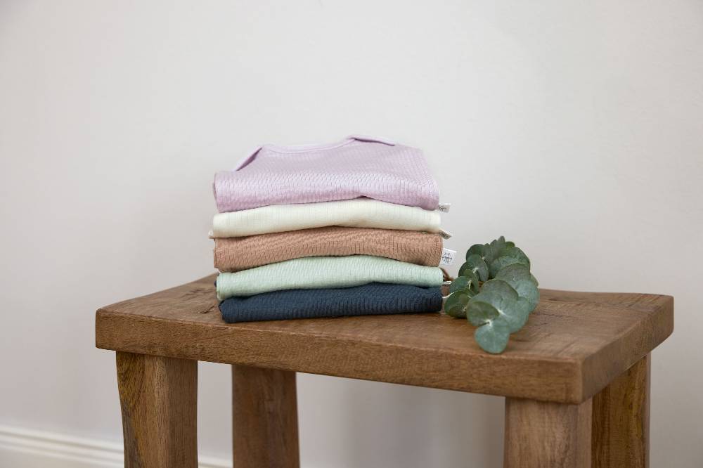 Lässig Baby Body Kurzarm - gerippt, Lila Osterangebot