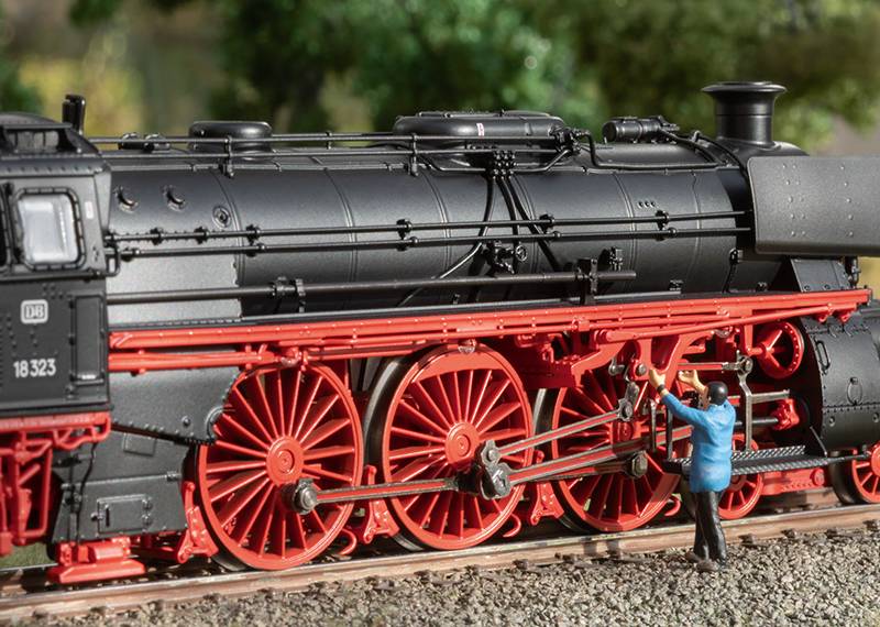 Märklin Dampflokomotive 18 323 Preisnachlass