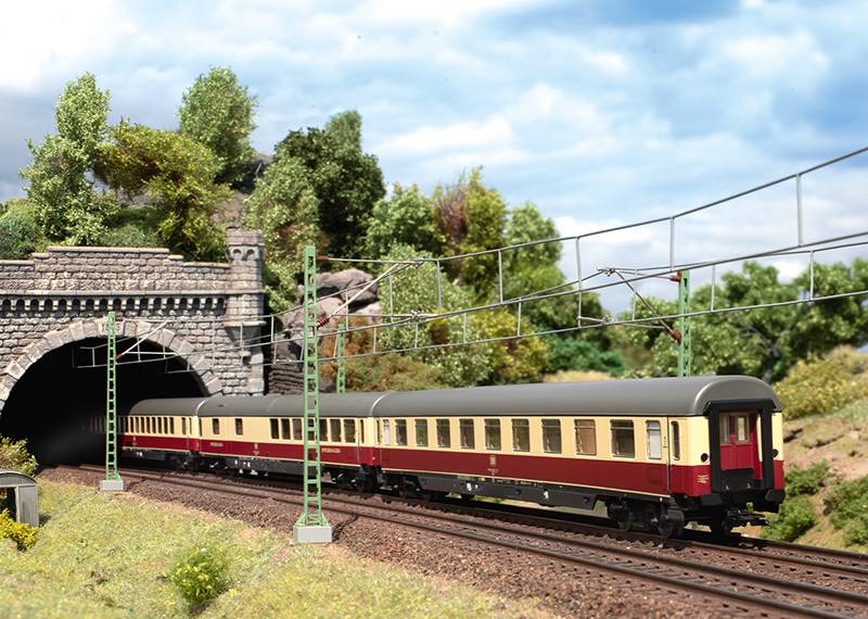 Märklin Schnellzugwagen Apmz 121 Rabatt