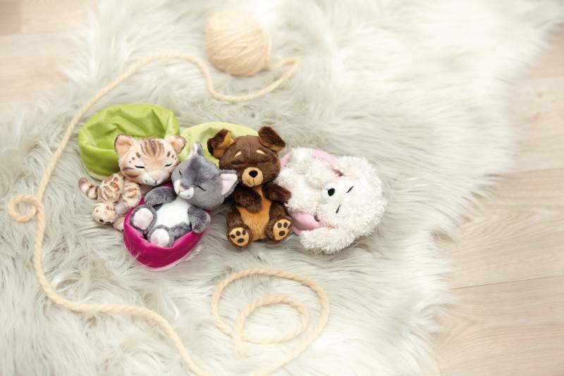 NICI Kuscheltier Sleeping Pets graue Katze 12cm im rosa Körbchen NICI GREEN Vierteljährliche Förderung