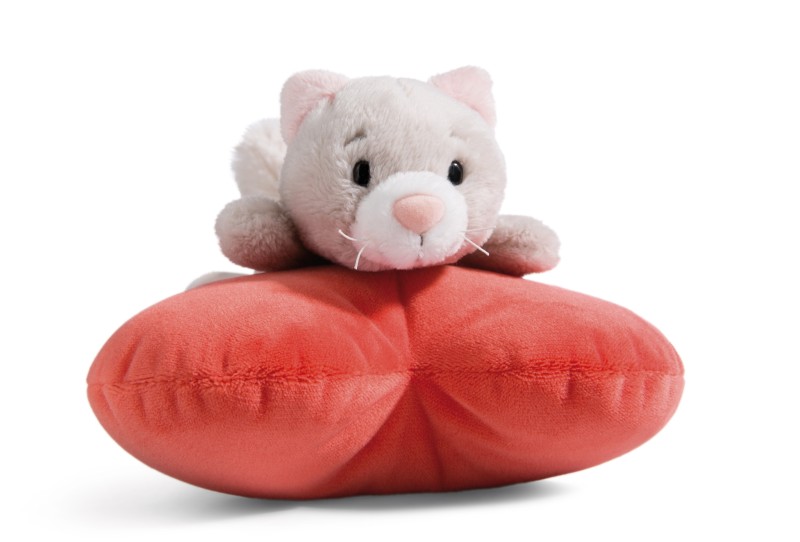 NICI Kuscheltier Love Katze auf Herz liegend NICI GREEN 50% Rabatt mit kostenlosem Versand