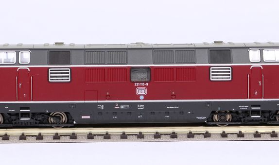 Piko N Diesellokomotive BR 221 DB IV Artikelnummer: 40500 Zeitlich begrenztes Angebot