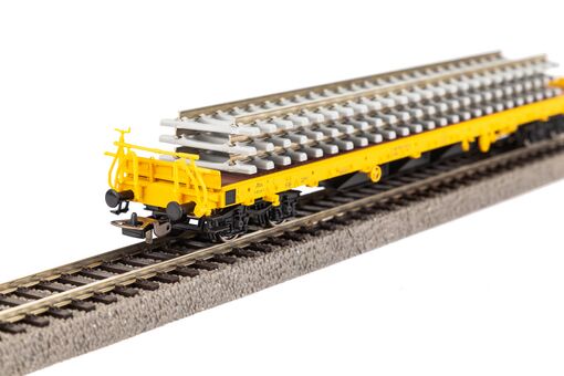 Piko Flachwagen Rs Bauzug VI beladen mit Betonschwellenstapel Artikelnummer: 24501 im Angebot