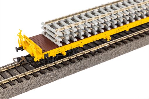 Piko Flachwagen Rs Bauzug VI beladen mit Betonschwellenstapel Artikelnummer: 24501 im Angebot