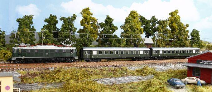 Piko N 2er Set Schürzeneilzugwagen ÖBB III Artikelnummer: 40622 zollfrei