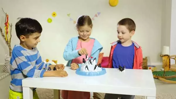Ravensberger Matratzen Plitsch - Platsch Pinguin - Kinderspiel ab 4 Jahren Fabrik Onlineshop