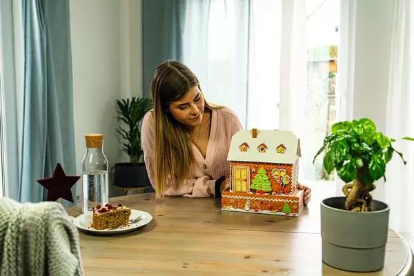 Ravensberger Matratzen Ravensburger Lebkuchenhaus bei Nacht Jubiläumsangebot