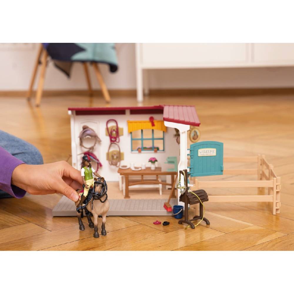 Schleich Sattelkammer Hotsell