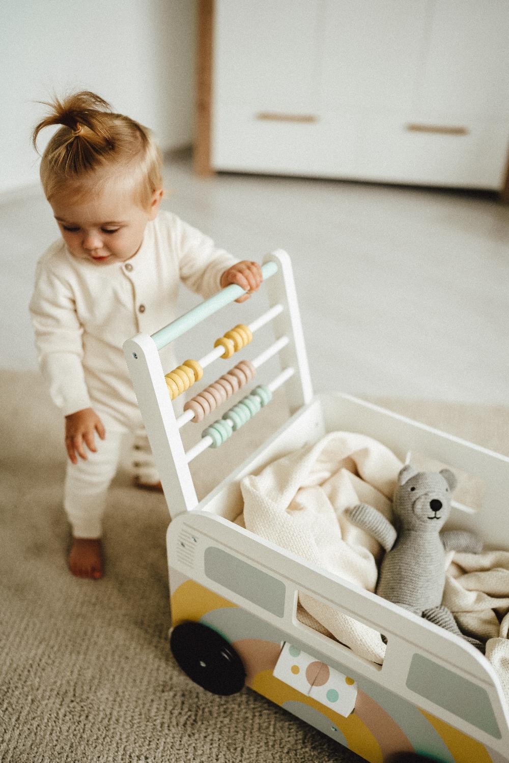 babymarkt Lauflernwagen turbus Regenbogen Black Friday