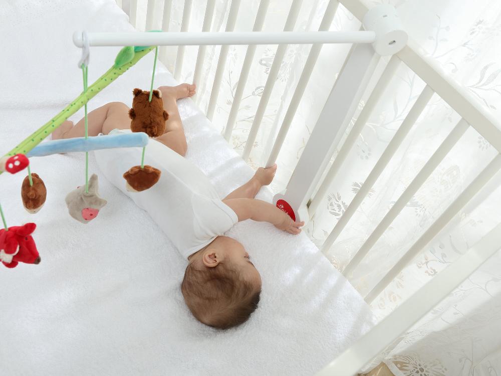babymarkt Mobile-Halter Holz weiß Neueste Mode