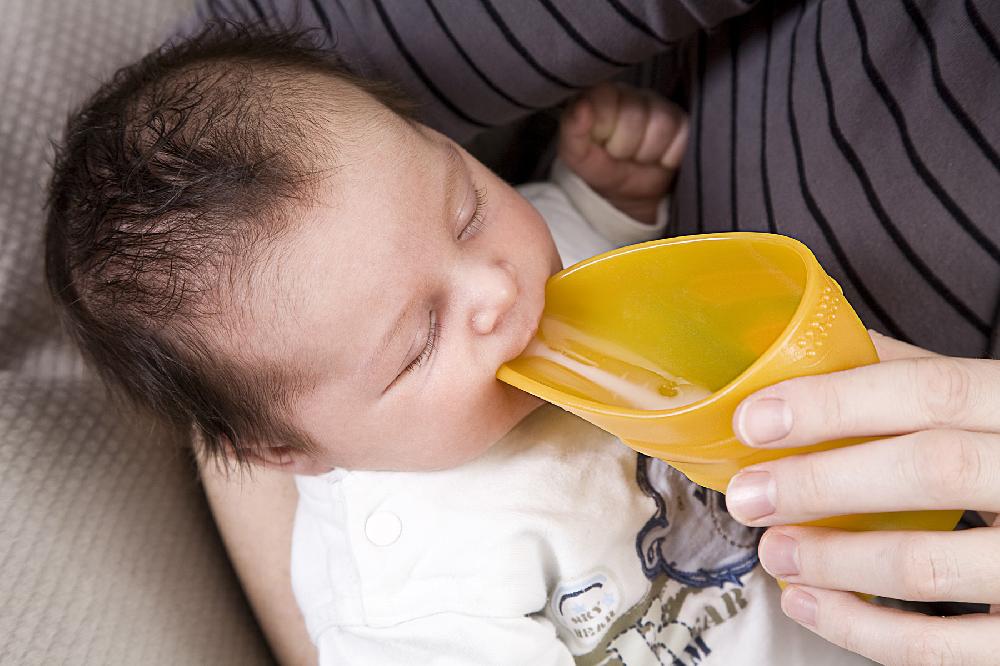 babymarkt Trinklernbecher CamoCup gelb Tägliche Deals