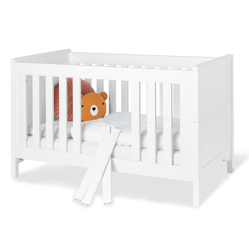 babyonlineshop Pinolino Chalet Kinderbett 70x140 cm weiß inkl. Umbauseiten Tiefpreis