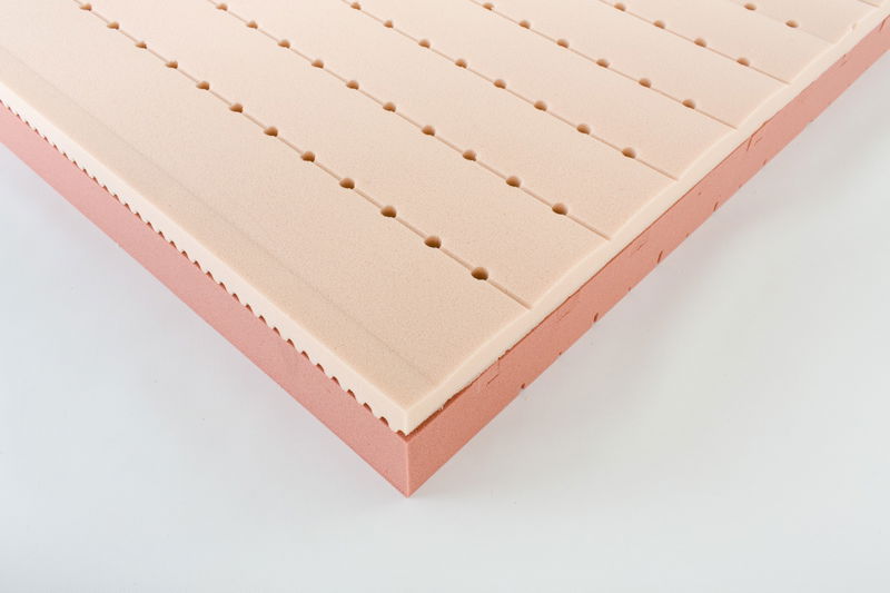 babyonlineshop Träumeland Zirbenduft Matratze 90 x 200 cm mit Zirbenspänen Verkauf