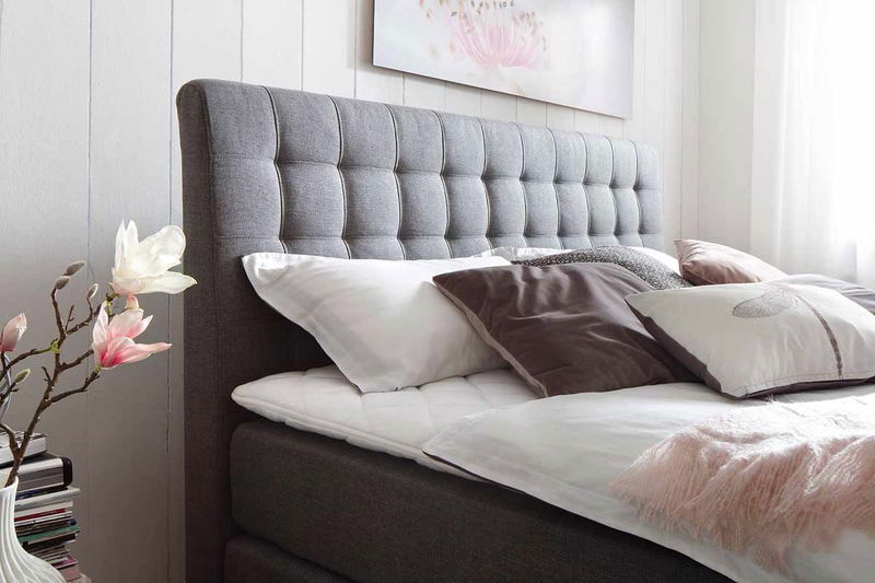 babyonlineshop Meise Lenno Boxspringbett 200 x 200 cm grau Stoff Kopfteil gesteppt & gratis Lieferung Sonderangebot